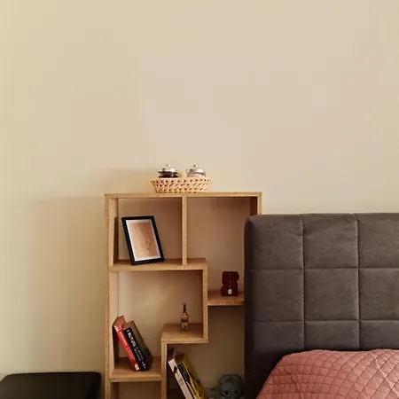 Apartment Lovely One Bedroom In Tirana